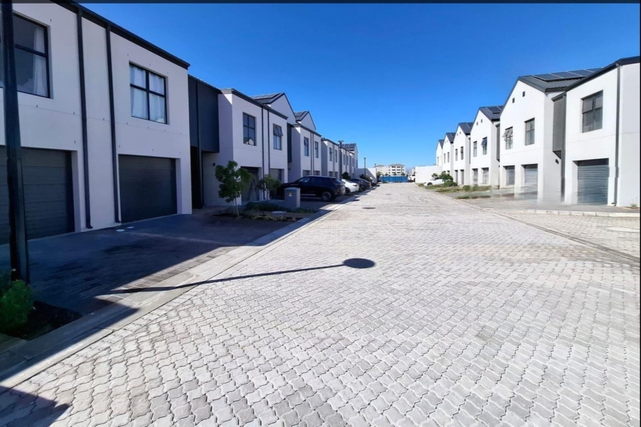 4 Bedroom Property for Sale in Sandown Western Cape